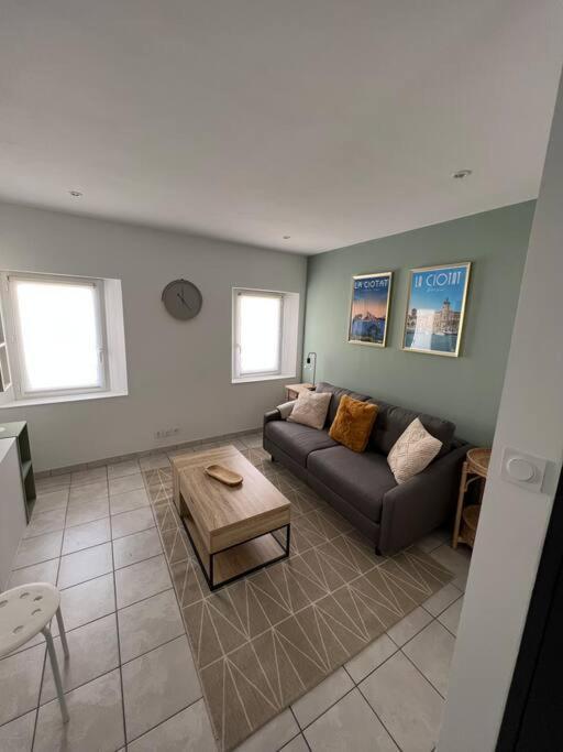 Appartement Climatise En Bord De Mer La Ciotat Bagian luar foto